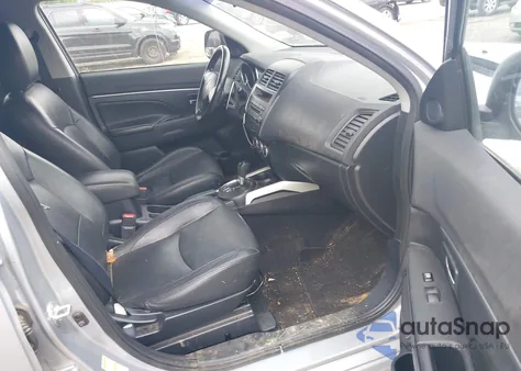 2011 Mitsubishi Outlander Sport Se z USA, uszkodzony, nr VIN JA4AP4AU9BZ017039